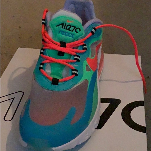 Airmax 270 react - Picture 2 of 5